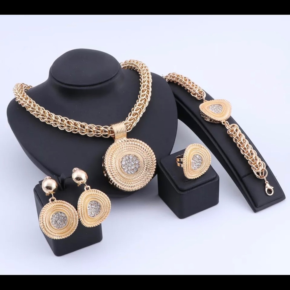 Lovely Rhinestone Neckless Set - Picture 2 of 2